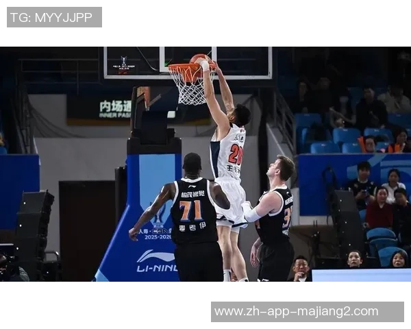 杜锋VS篮球战术解析与球队管理经验分享，助力年轻球员成长与发展